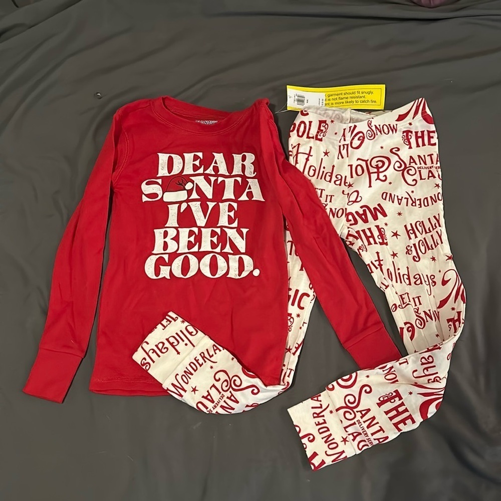 Old Navy kids’ Christmas pajama set